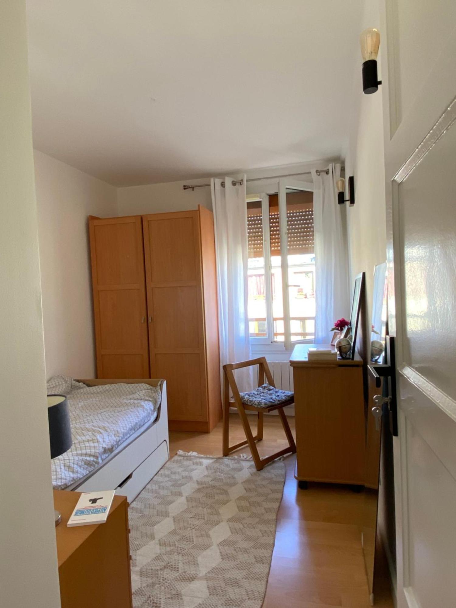 Chambre Simple Paisible Proche De Paris Drancy Extérieur photo