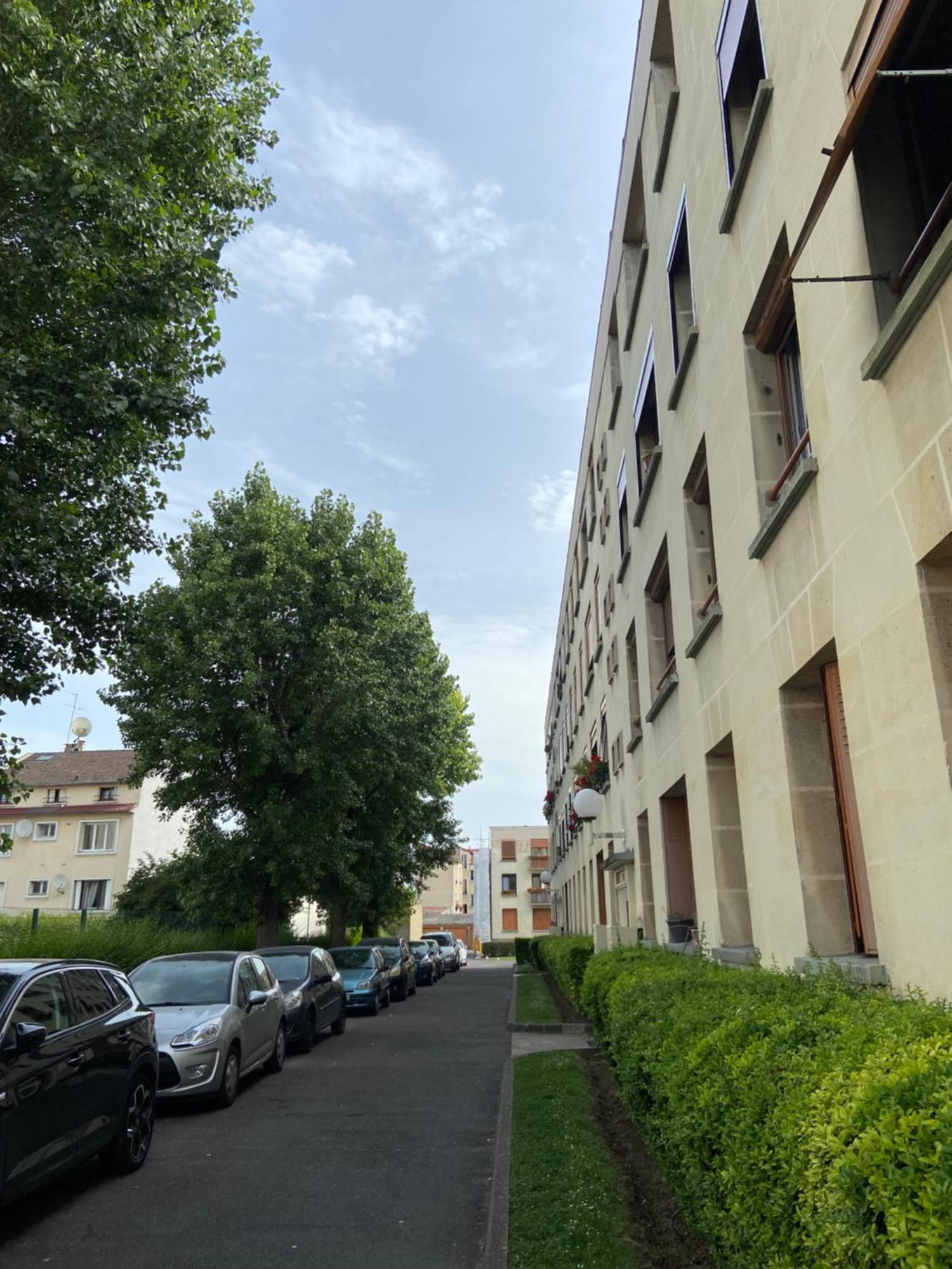 Chambre Simple Paisible Proche De Paris Drancy Extérieur photo